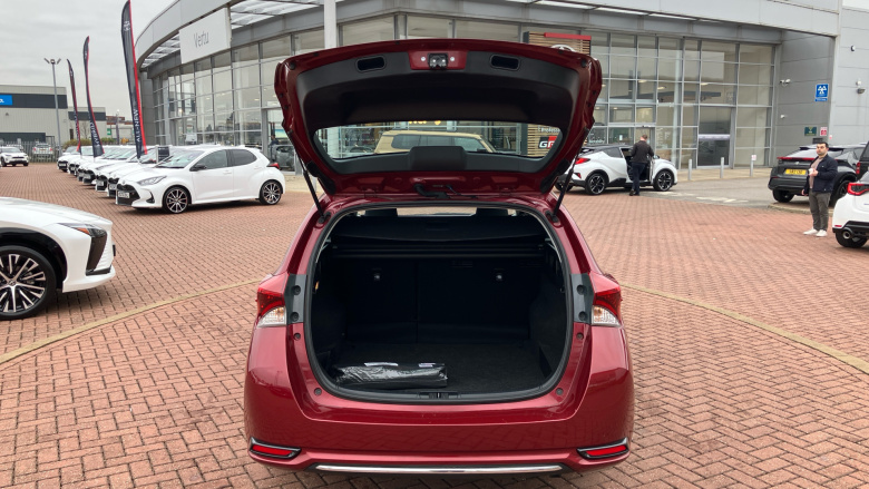 Toyota Auris 1.8 Hybrid Icon Tech TSS 5dr CVT Hybrid Estate